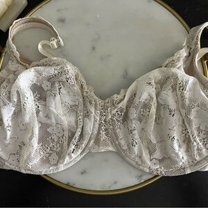 Cacique Cream Full-Coverage Bra with Molded Cups 42DDD